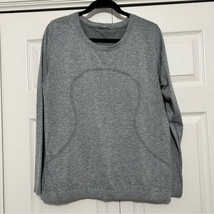 Lululemon Swiftly Relaxed Long Sleeve Shirt in Slate/White Size 16 EUC